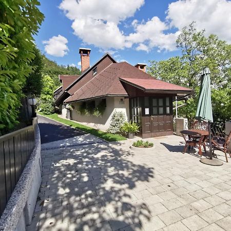 Apartmaji Mak Jesenice Εξωτερικό φωτογραφία