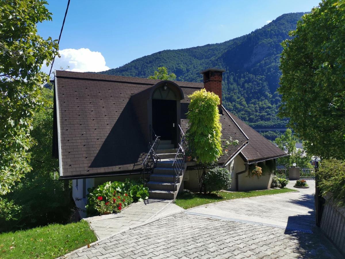 Apartmaji Mak Jesenice Εξωτερικό φωτογραφία