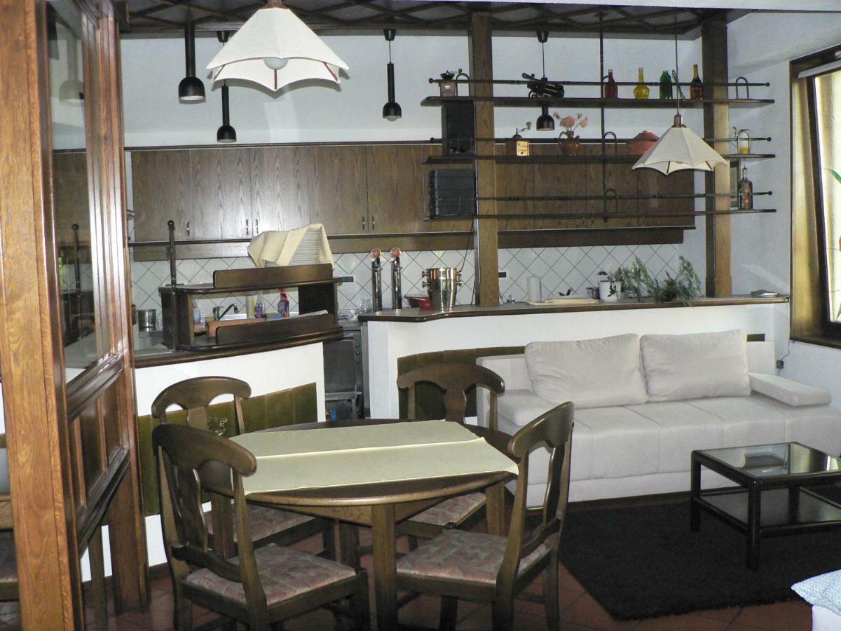 Apartmaji Mak Jesenice Εξωτερικό φωτογραφία